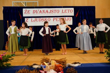 25.2.2024_ljudski pevci in godci trebelno_FOTO_studioPraprotKa39 - kopija